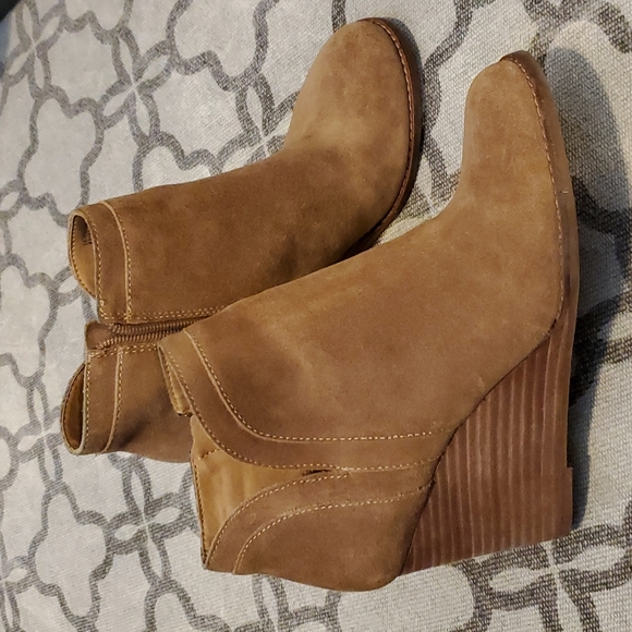 Lucky Brand Shoes - Lucky Brand Yimina Wedge Booties